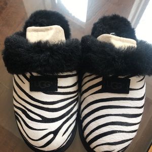 New in box UGG slippers